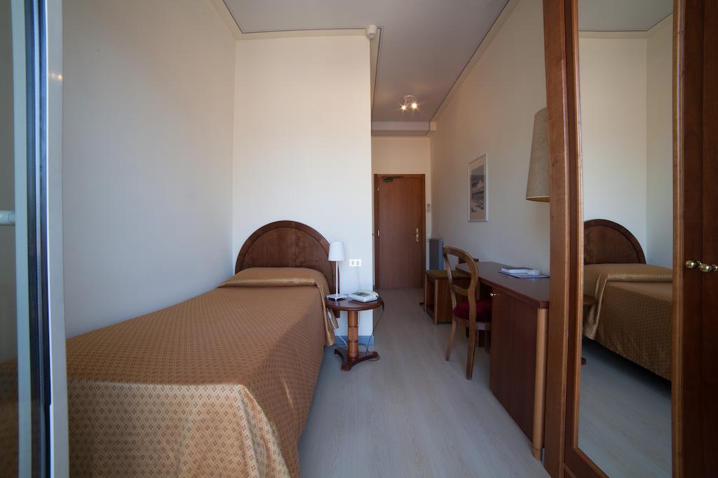 Albergo Miralago Verbania Pokój zdjęcie